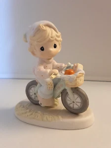 Precious Moments The Road To A Friendship is Never Long Figura Bicicleta Gir - Imagen 1 de 7