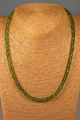 Peridot Kette Collier 114 ct.! Olivin Schmuck Edelstein Heilstein Halskette NEU! - Bild 1 von 4