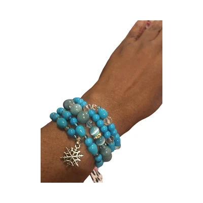 Pulsera hecha a mano con cuentas acrílicas azules para mujer Foto 1 de 4