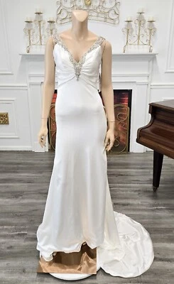 Maxi vestido de novia Dere Kiang 11172 marfil/plateado con cuentas drapeado trasero talla 2 Foto 1 de 4