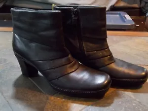 Clarks Holzabsatz Stiefel schwarz Leder Gr. 8,5 - Bild 1 von 6