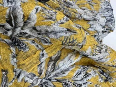 Brunello Cucinelli 100% 亚麻披肩万花黄色植物棕榈 60 英寸 x 100 英寸全新无标签 — 第 1/4 张图片