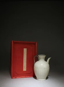 Olla A Ding Ware. Viene con una caja - Imagen 1 de 8