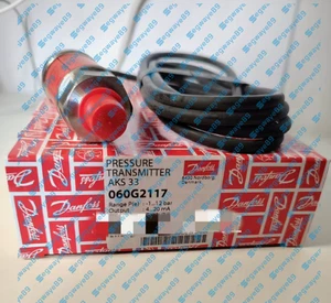 ONE new Danfoss AKS33 060G2117 pressure transmitter - Picture 1 of 1