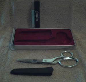 GINGHER BLUNT-TIP KNIFE/SERRATED EDGE DRESSMAKERS SHEARS/SCISSORS 8" NEW R-HAND - Picture 1 of 2