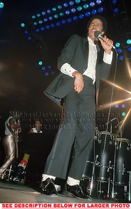 MICHAEL JACKSON TRIUMPH TOUR ONSTAGE 1 RARE 8x10 PHOTO - Bild 1 von 1