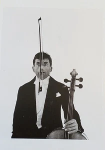 "Pause" von Maurice Baquet 1958 Cellist Baquet Foto von Robert Doisneau Postkarte - Bild 1 von 4