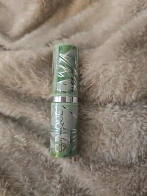 Clinique Dramatically Different Lipstick Barely 01 Shade New .10 oz 3 g - Image 1 of 2