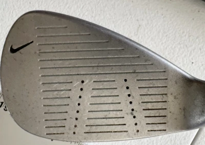 Juego de golf Nike 5 piezas para niños, Machspeed Jr SQ híbrido 4, hierro medio, hierro 7, PW, putter Foto 1 de 4