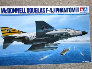 Tamiya 1:32 Scale McDonnell Douglas F-4J Phantom ll Model Kit #60306*8800 - Foto 1 di 18