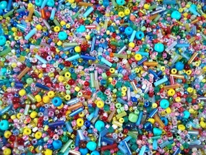 Bugle/Seed Beads 100g Mix Glass Tubes Hollow DIY Jewellery Crafts - Picture 1 of 2