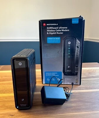 Motorola Surfboard Extreme Wireless Cable Modem Gigabit Router SBG6580 - Image 1 of 4