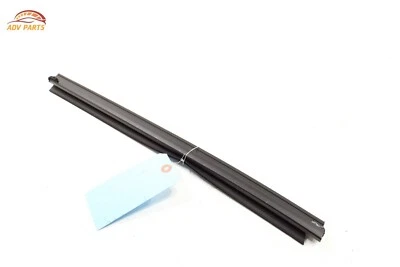 Chevrolet Trax 2024 puerta trasera izquierda ventana interior resistente sello OEM Foto 1 de 4