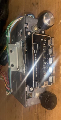 Reproductor de casete estéreo Chevy Citation 1982 radio fabricante de equipos originales usado Delco GM AM FM ¡FUNCIONA! Foto 1 de 4