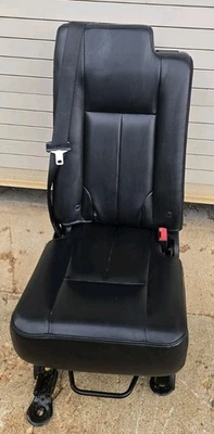 2007-2017 Ford Expedition 2nd Row Center Middle Jump Seat Black Leather  - Image 1 of 4