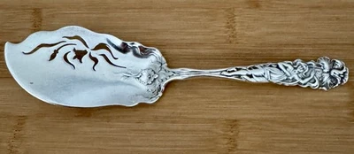 NOUVEAU STERLING FIGURAL ALVIN RAPHAEL 7 1/4" PIERCED SERVING SLICE HEAVY OLD - Image 1 of 4