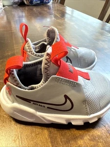 Nike crib shoes size 5 slip on no laces - Picture 1 of 13