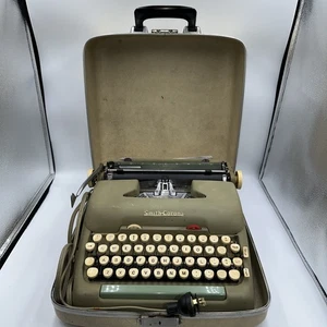 Smith Corona 5TE Seafoam Electric Typewriter With Case - For REPAIR - Picture 1 of 13