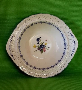 NIKKO FINE TABLEWARE Vegetable Bowl-Blue Floral, Scalloped Rim, Very nice ๐ - Picture 1 of 2