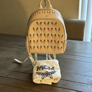 💎MCM RARE LAMBSKIN STAR EYED BUNNY MINI BACKPACK/MINT CONDITION 💎 - Picture 1 of 20
