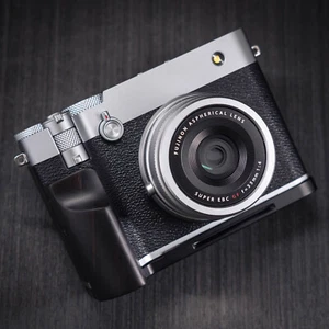 Impugnatura in legno per Fujifilm GFX100RF Premium Artigianato incontra moderno - Foto 1 di 34