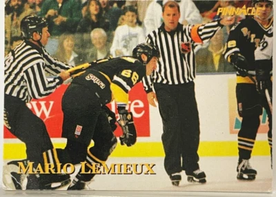 MARIO LEMIEUX Pittsburgh PENGUINS 1997-98 PINNACLE / GIANT EAGLE HOCKEY CARD #6 - Image 1 of 4