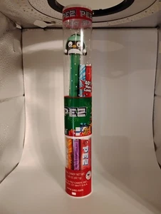 PEZ Spender Pinguin Santa Weihnachten Urlaub versiegelt mit Süßigkeiten Copyright 2014 - Bild 1 von 4