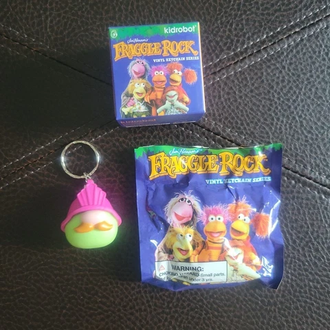 Kidrobot FRAGGLE ROCK Keychain Series DOOZER CHASE Mini Vinyl Figure New Cover