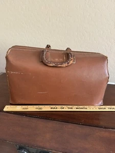 Antique ~ Veterinarian Doctor Medical Bag~18"X9"X10”~Leather ~Zip Closure~1950s - Picture 1 of 15