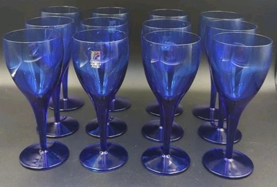 Juego de 12 copas de vino Michelangelo Blue de Luigi Bormioli de cristal soplado de 7" Foto 1 de 4