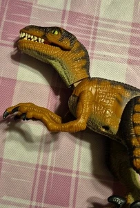 Jurassic Park Velociraptor Dinosaur Strike 1993 Toy Jaws Raptor JP 03 Kenner VTG - Picture 1 of 12
