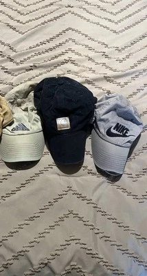 Lote de 3 chapéus Carhartt Adidas Nike - Imagem 1 de 3