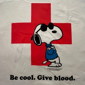 2023 Licensed RED CROSS T-Shirt - SNOOPY peanuts BE COOL give blood - NEU - (M) - Bild 1 von 4
