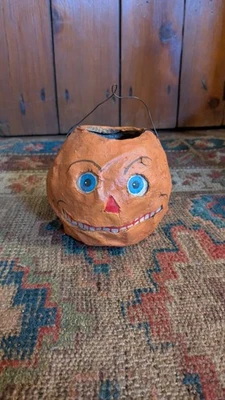 Antiguo cubo de calabaza hecho a mano artesanal Jack O Lantern de papel maché vintage con fecha de 4" Foto 1 de 4