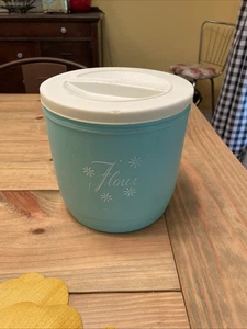 Vintage Stanley Atomic Turquoise Kitchen Canister 1950's Flour Container W/ Lid - Picture 1 of 17