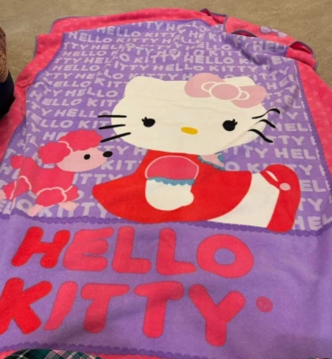 Manta Hello Kitty Sanrio Peluche 60" x 90" Multicolor Tiro Dibujos Animados Ropa de Cama  Foto 1 de 4