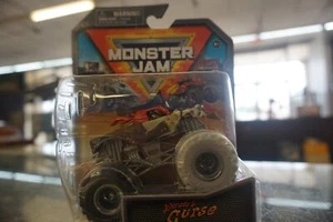 Monster Jam escala 1/64 Monster Trucks 2023 Pirate's Curse (12938) - Imagen 1 de 5