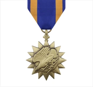 GENUINE U.S. FULL SIZE MEDAL: AIR MEDAL - Picture 1 of 1