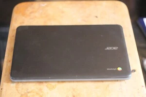 Acer C733 Chromebook Intel Celeron N4000 4 GB RAM 32 GB eMMc ChromeOS - Foto 1 di 5