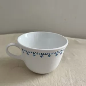 Corelle Blue Snowflake Garland Tea Coffee Cup C Handle Livingware Corning - Picture 1 of 2