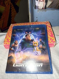 Disney Pixar Lightyear (Blu-Ray+DVD+Digital) Brand New Sealed, Free Shipping - Picture 1 of 6
