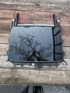 2005-2010 Chevy Cobalt Coupe Sunroof Glass Assembly with Frame and Motor OEM - Bild 1 von 10