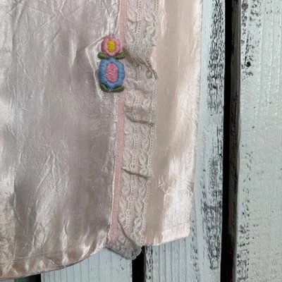 Funda de almohada de satén rosa vintage años 80 bordada flores encaje ribete ropa de cama 29x20" Foto 1 de 4