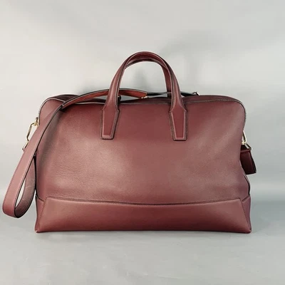 Bolsa para pernoite BRIONI couro borgonha com zíper - Imagem 1 de 4