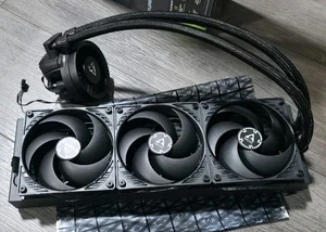ARCTIC Liquid Freezer III 360 - CPU AIO Water Cooler, Intel & AMD compatible - Afbeelding 1 van 5