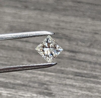 1.00 Carat Princess Cut Natural Diamond, I Color SI2 Clarity, Square Brilliant. - Image 1 of 3