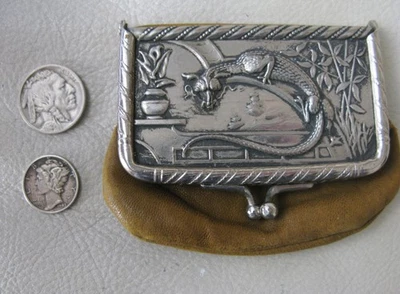 Monedero antiguo de cuero asiático Kubota dragón plata PUBLICIDAD MONTANA Foto 1 de 4