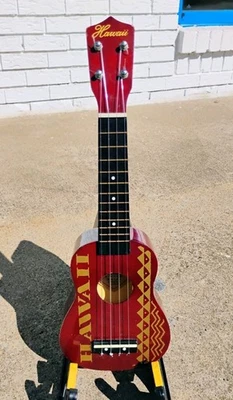Hawaii Leolani Ukulele w/Bag! -LL - Image 1 of 4