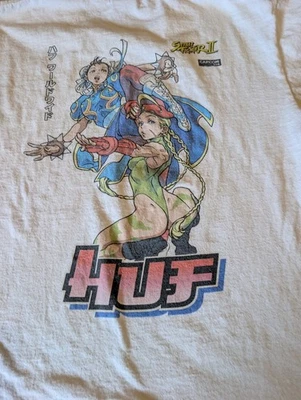 Camiseta Huf Capcom Street Fighter II Chun-Li and Cammy talla pequeña Foto 1 de 4