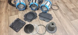 Three (3) ARRI 650 Tungsten Fresnel Lights with extras - Picture 1 of 13